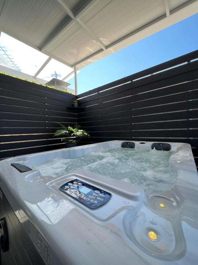 Loft Spa Greece - Enjoy Our Jacuzzi Kalamata Eksteriør billede
