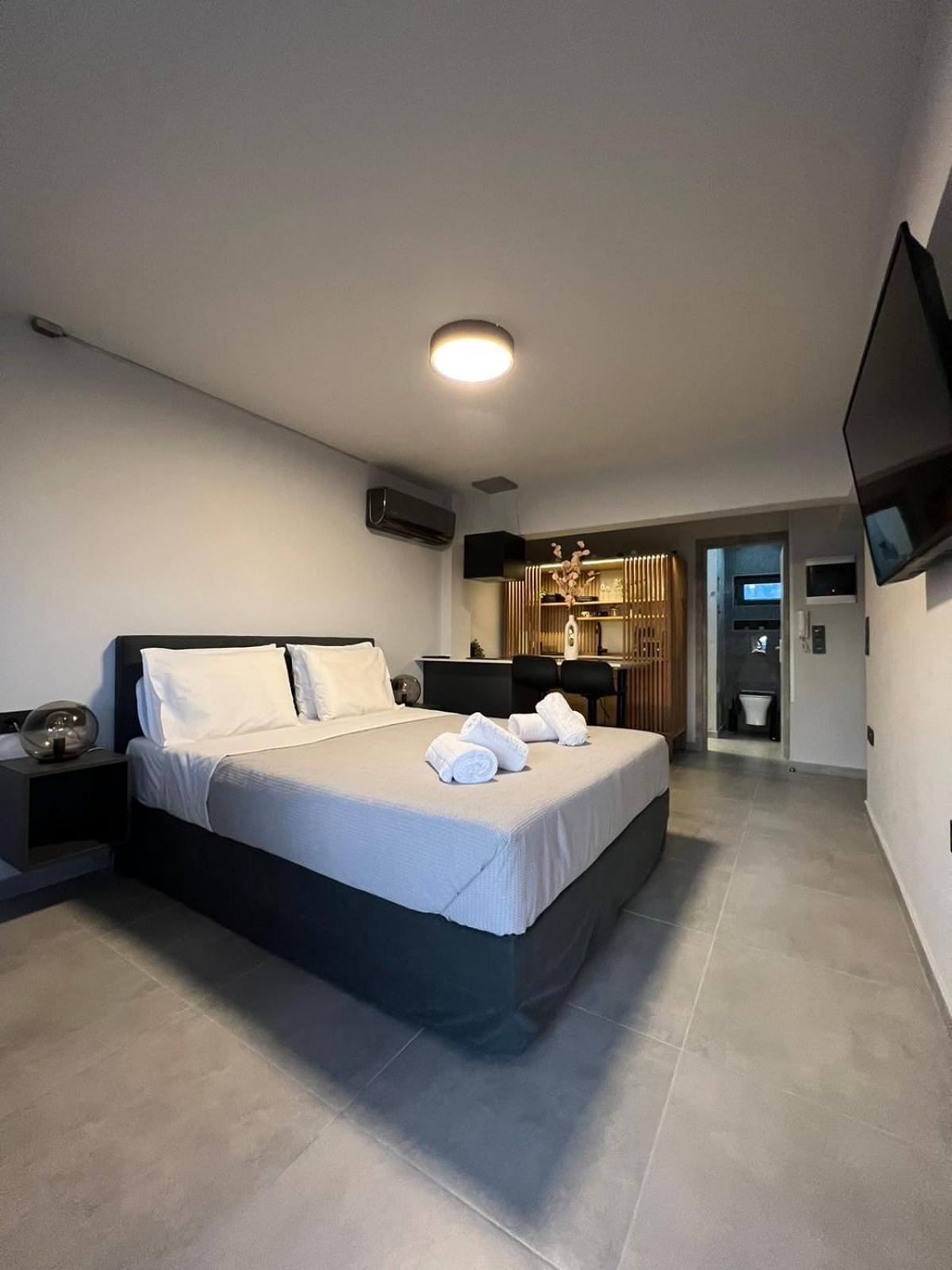 Loft Spa Greece - Enjoy Our Jacuzzi Kalamata Eksteriør billede