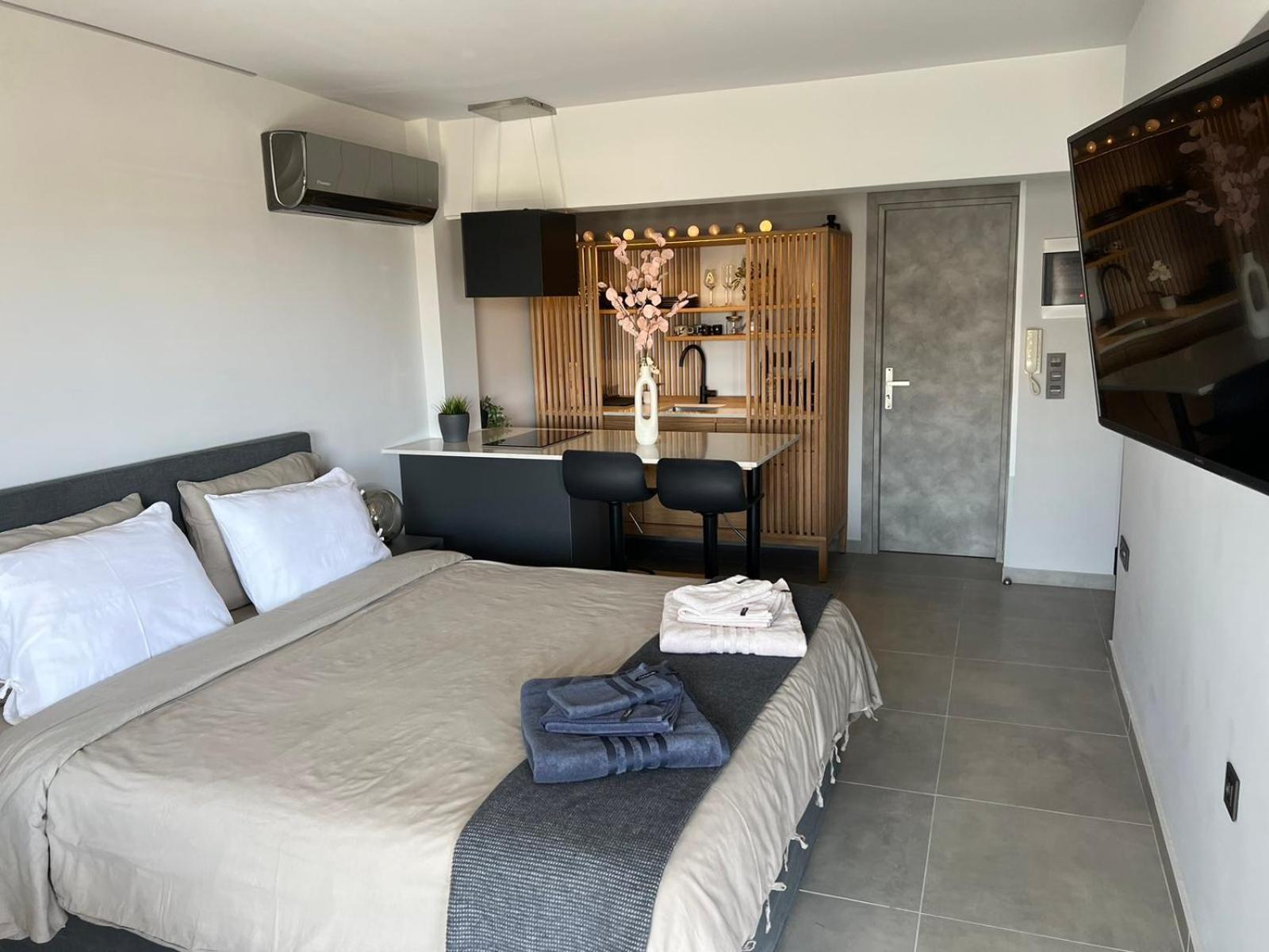 Loft Spa Greece - Enjoy Our Jacuzzi Kalamata Eksteriør billede
